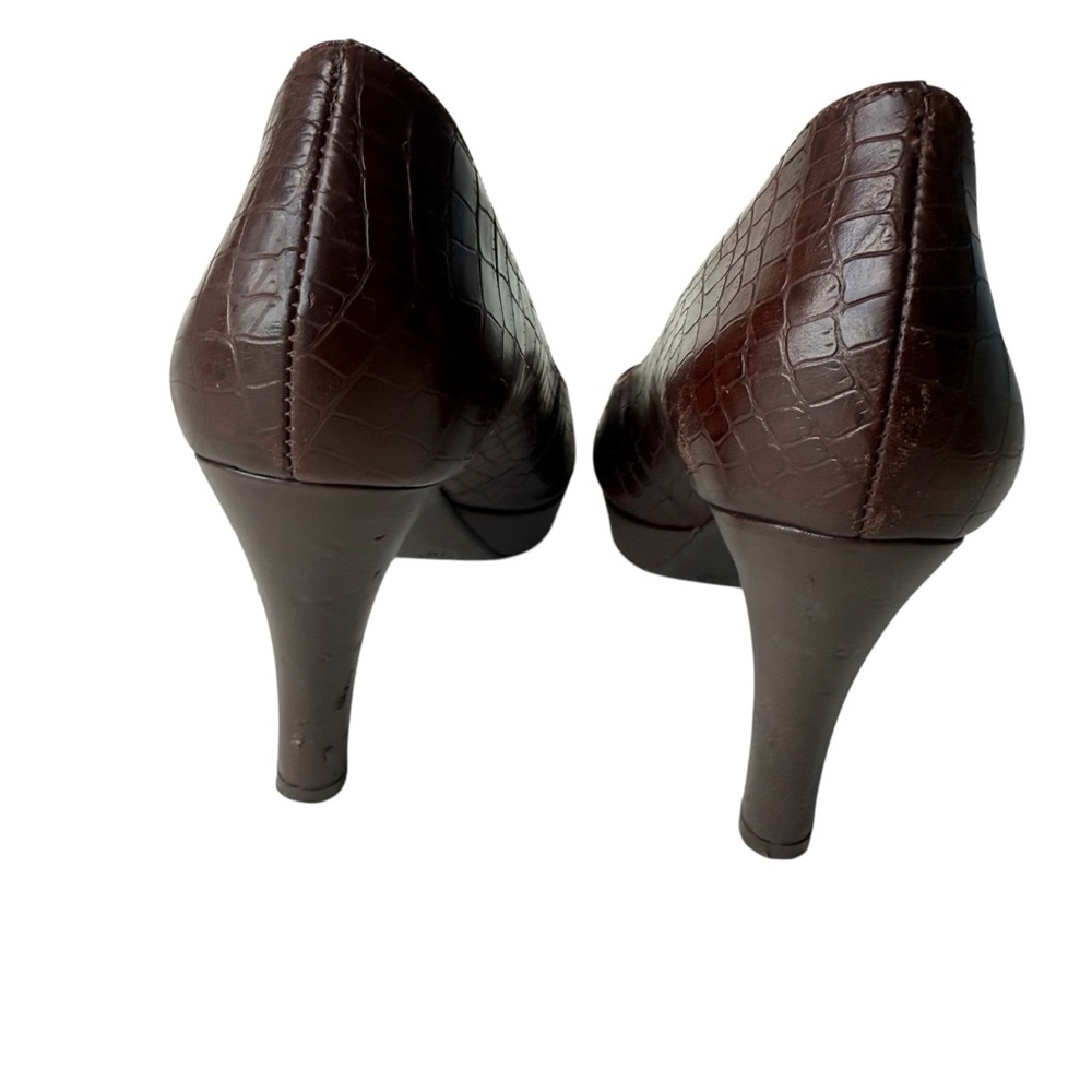 Nurture by Lamaze Brown Croc-Embossed Heels - Picture 2 of 14